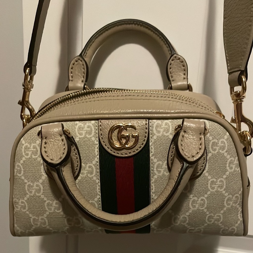 Gucci boston mini shoulder bag. New conditon all inclusive